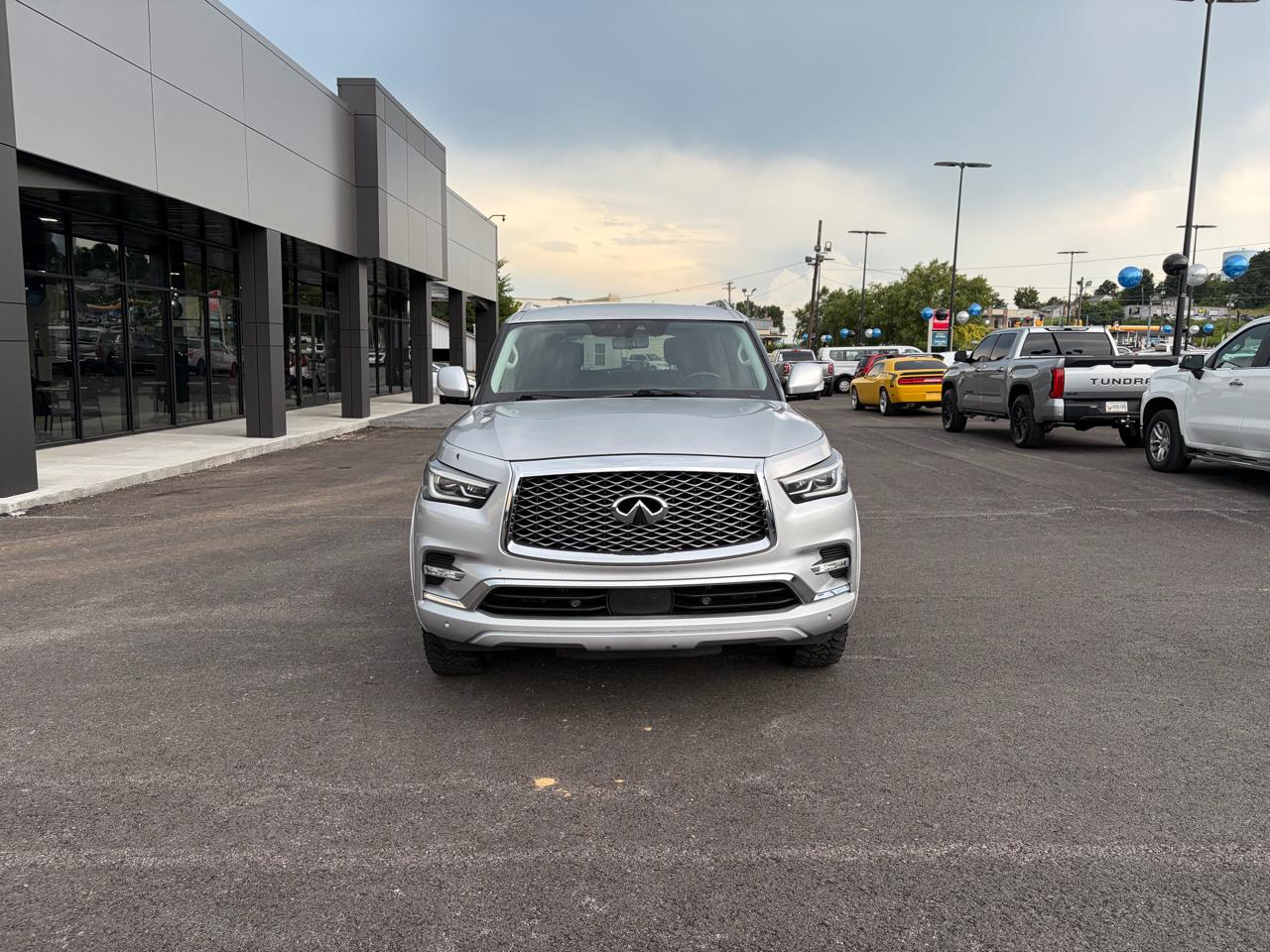 Infiniti QX80 LUXE AWD 2020