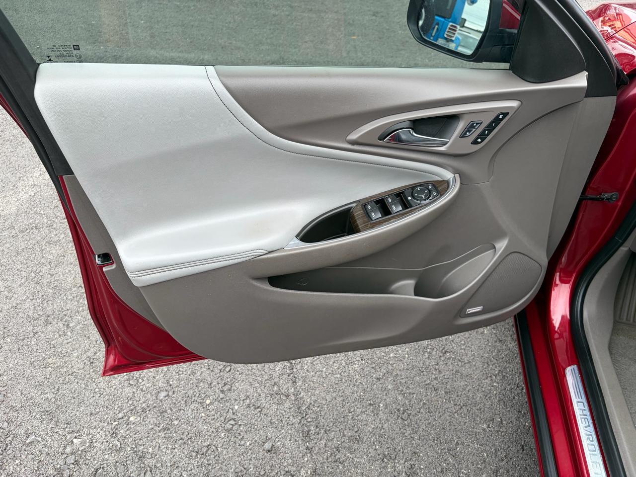 Chevrolet Malibu 4dr Sdn Premier w/2LZ 2017