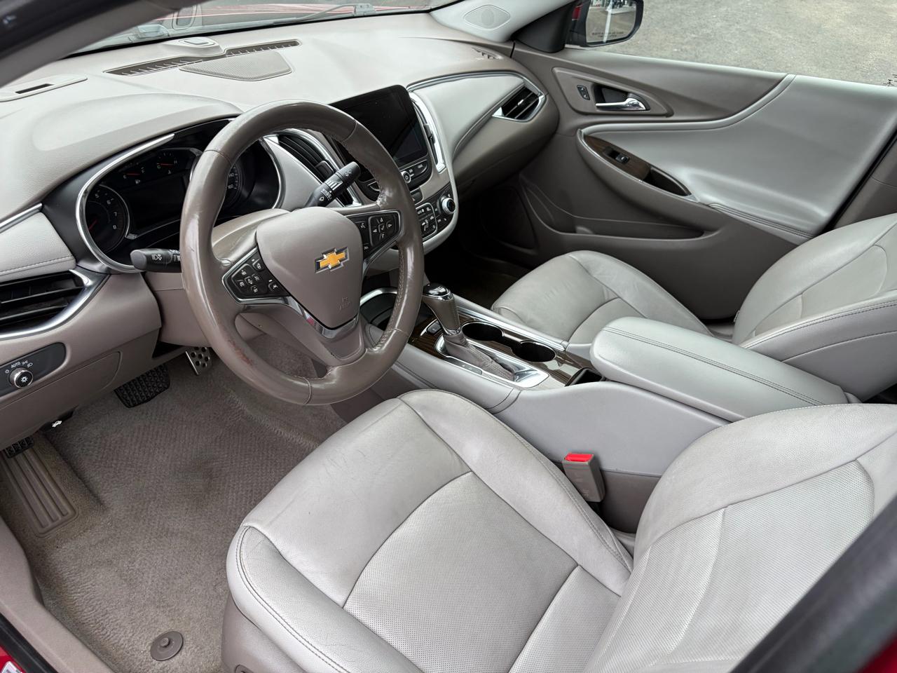 Chevrolet Malibu 4dr Sdn Premier w/2LZ 2017