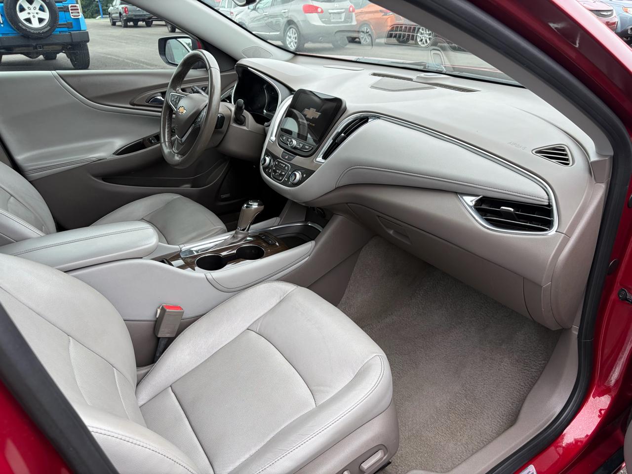 Chevrolet Malibu 4dr Sdn Premier w/2LZ 2017