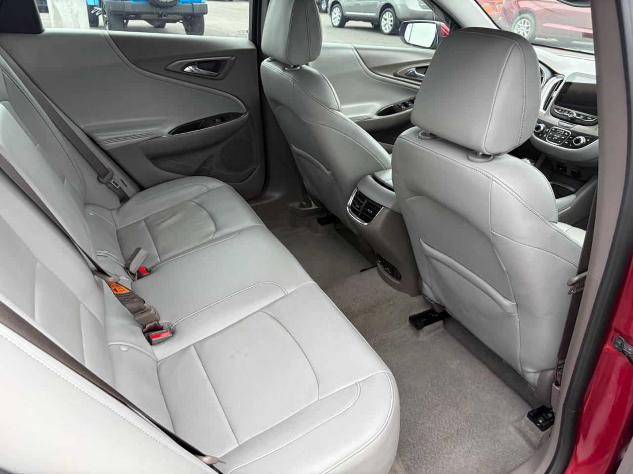 Chevrolet Malibu 4dr Sdn Premier w/2LZ 2017