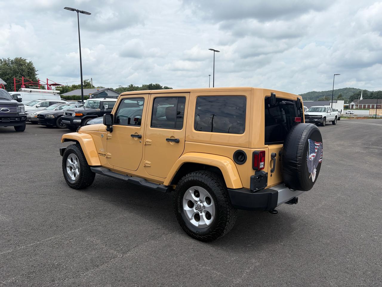 Jeep Wrangler Unlimited 4WD 4dr Sahara 2014