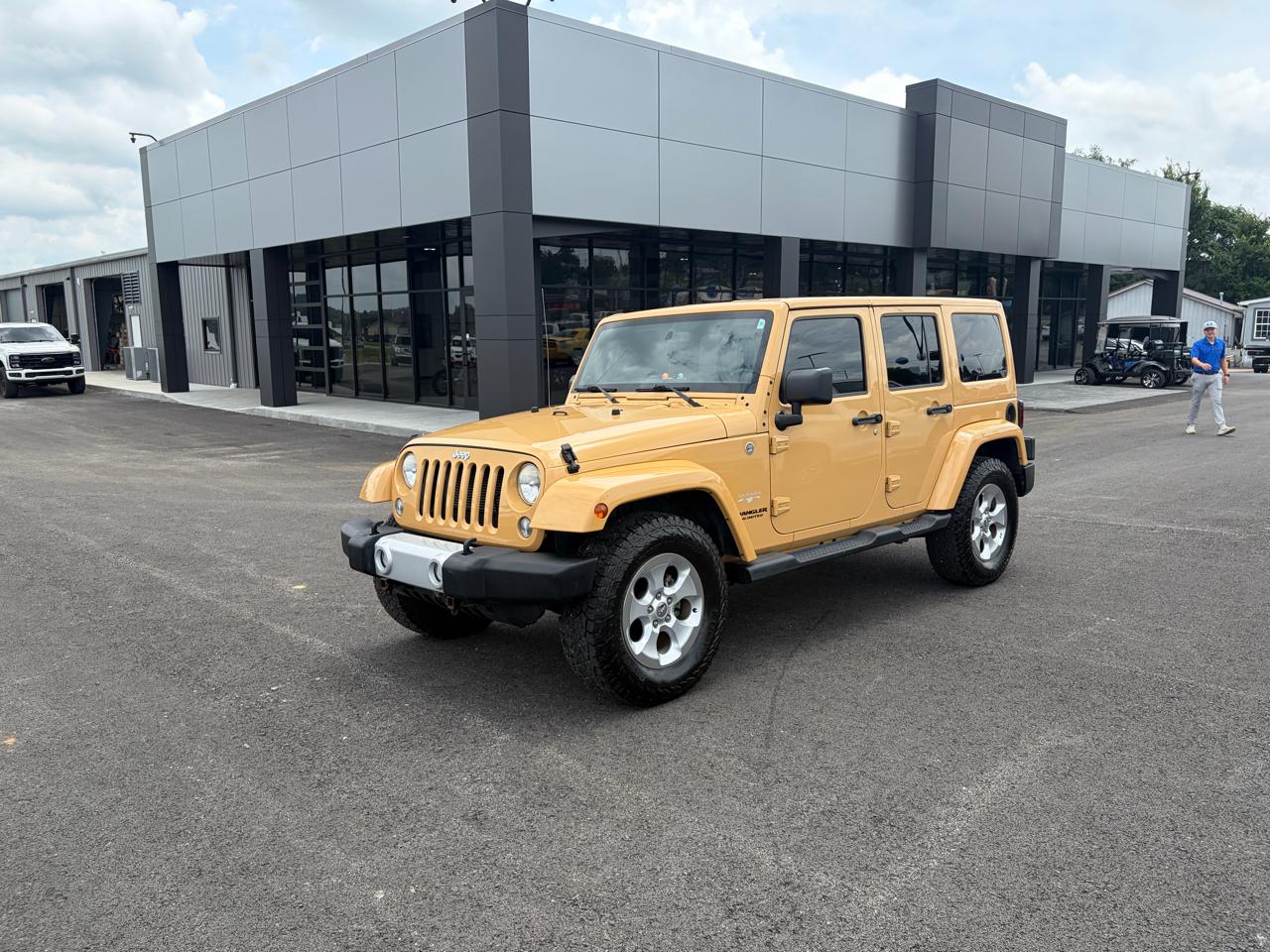 Jeep Wrangler Unlimited 4WD 4dr Sahara 2014