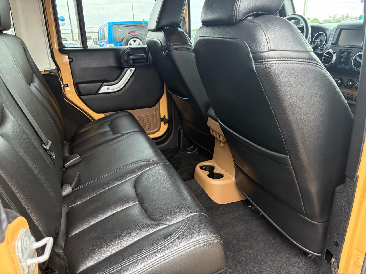 Jeep Wrangler Unlimited 4WD 4dr Sahara 2014
