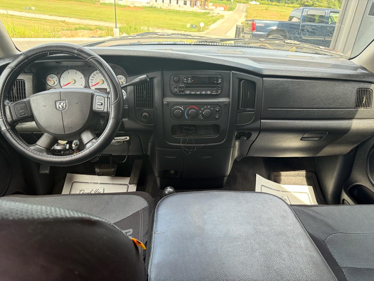 Dodge Ram 3500 4dr Quad Cab 160.5" WB DRW 4WD SLT 2004