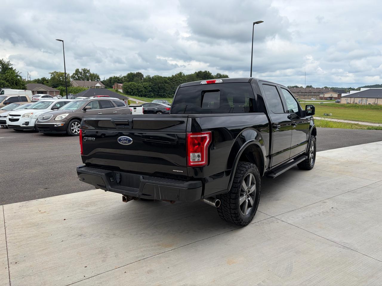 Ford F-150 4WD SuperCrew 145" XLT 2015