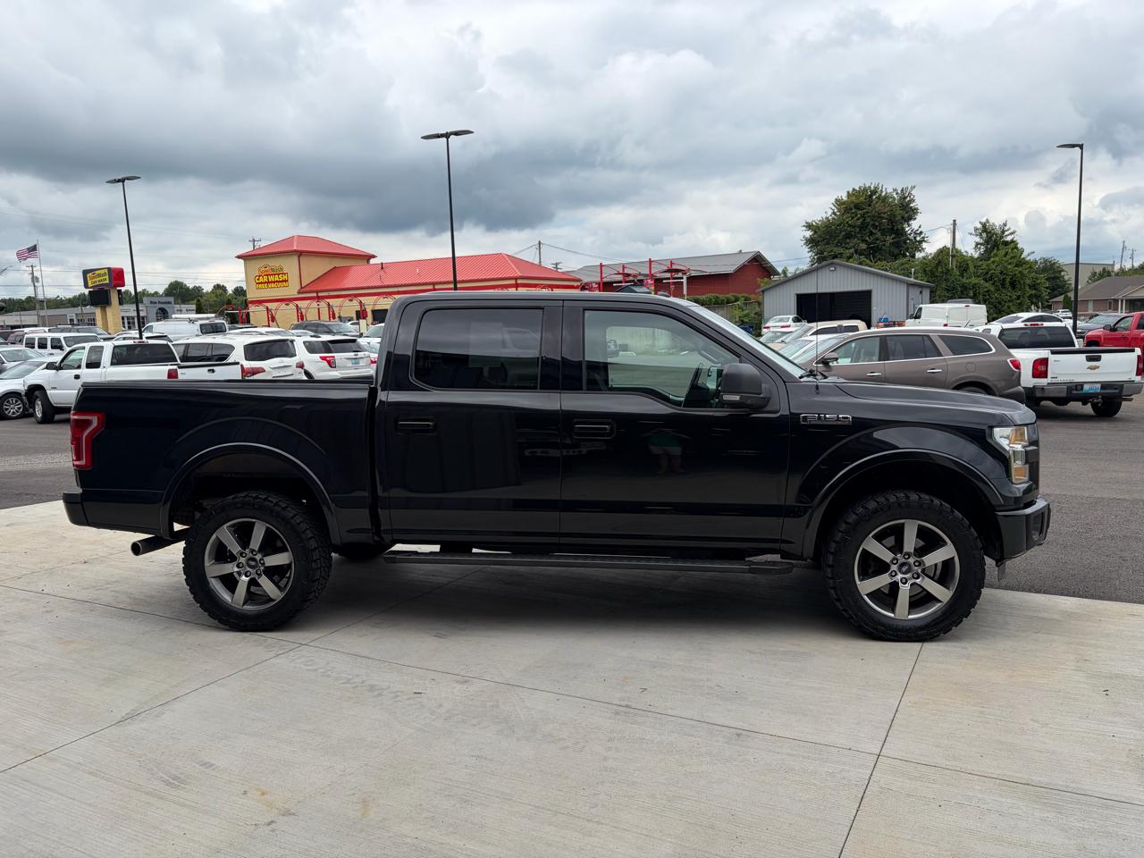 Ford F-150 4WD SuperCrew 145" XLT 2015