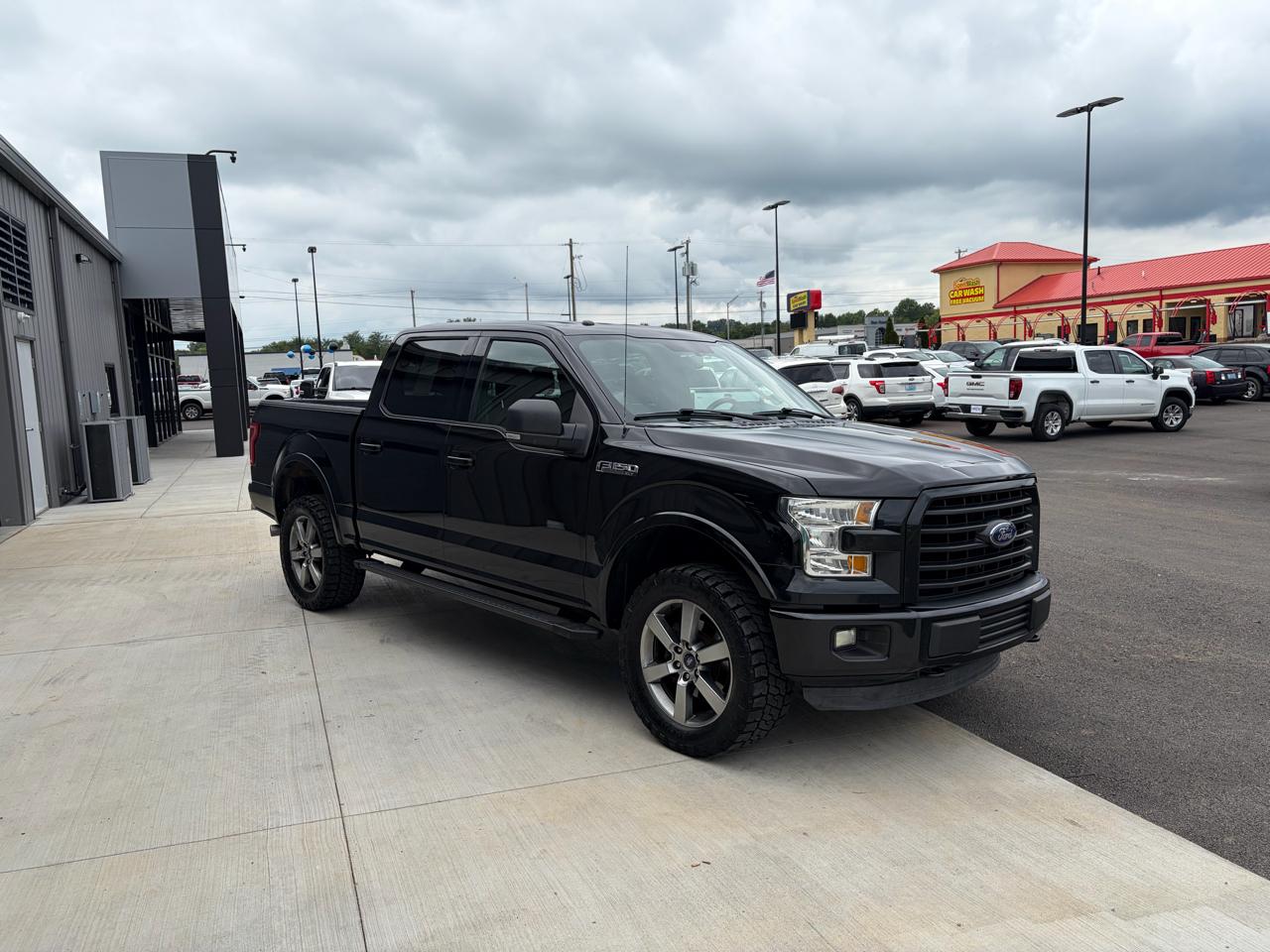 Ford F-150 4WD SuperCrew 145" XLT 2015