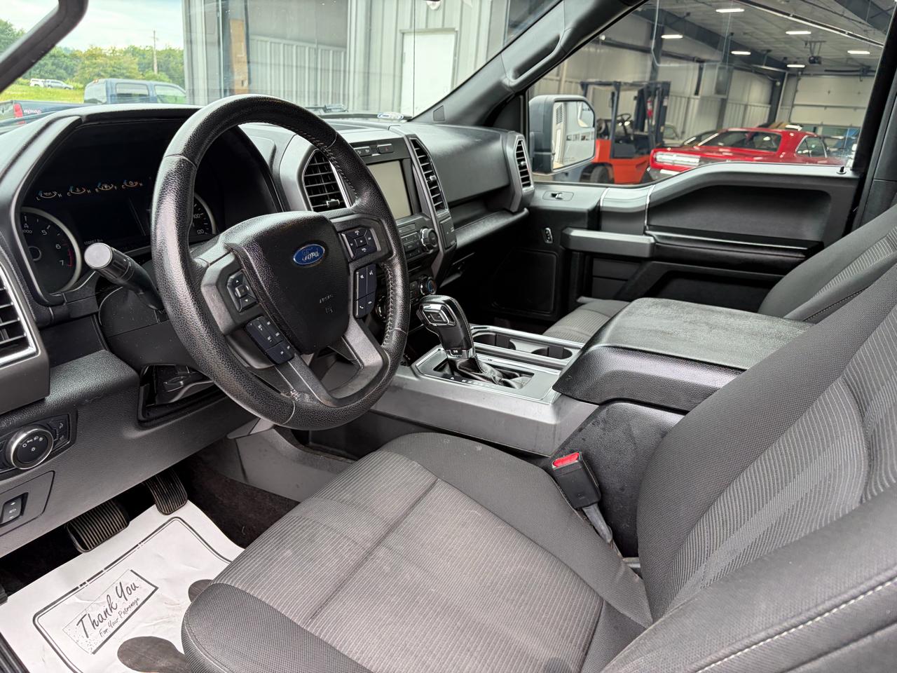 Ford F-150 4WD SuperCrew 145" XLT 2015