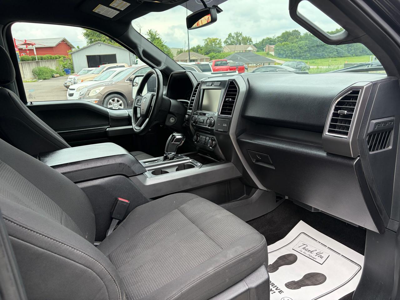 Ford F-150 4WD SuperCrew 145" XLT 2015
