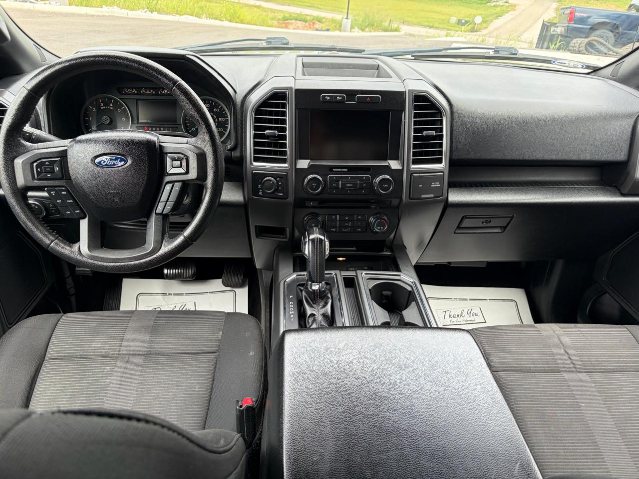 Ford F-150 4WD SuperCrew 145" XLT 2015