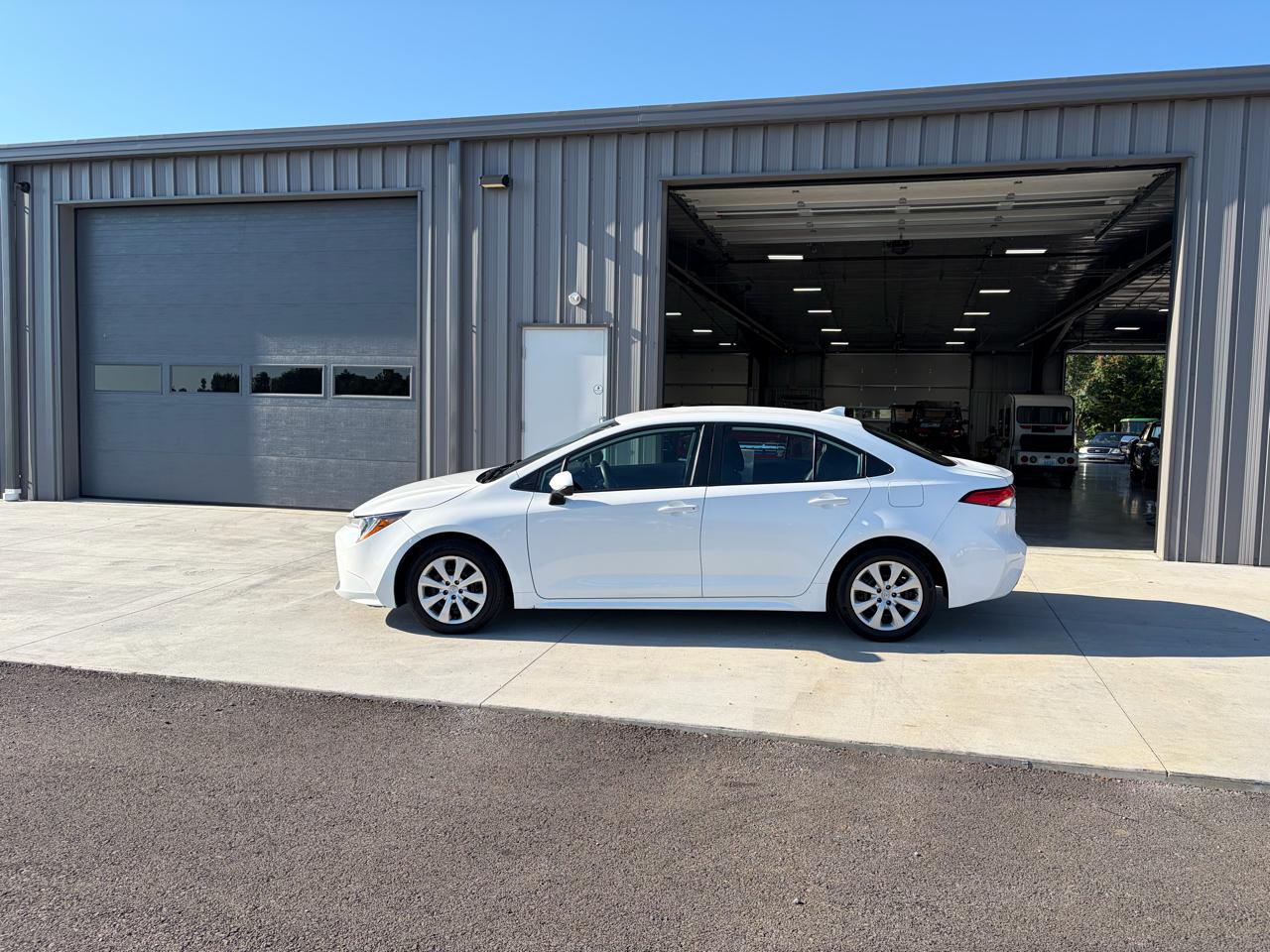 Toyota Corolla LE CVT (Natl) 2022