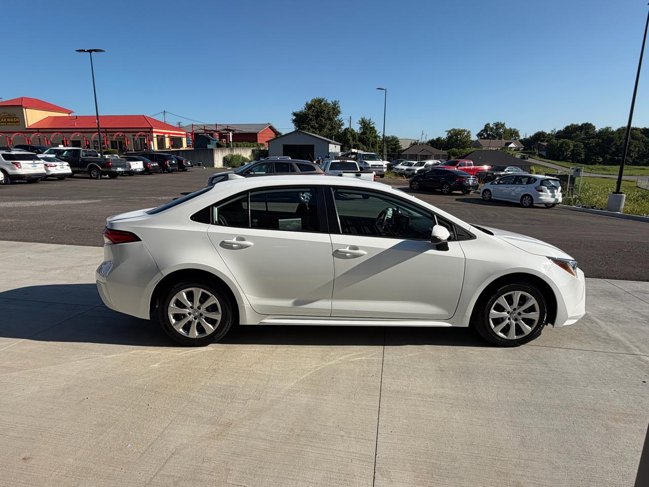 Toyota Corolla LE CVT (Natl) 2022