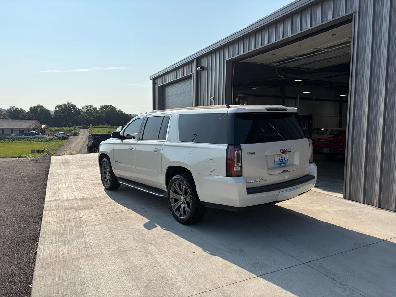 GMC Yukon XL 4WD 4dr SLT 2015
