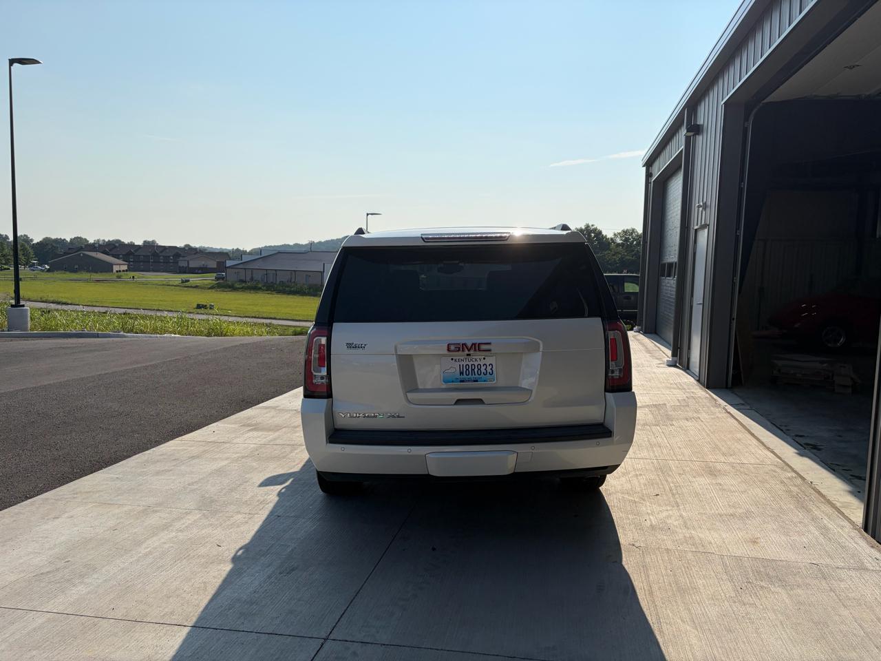 GMC Yukon XL 4WD 4dr SLT 2015