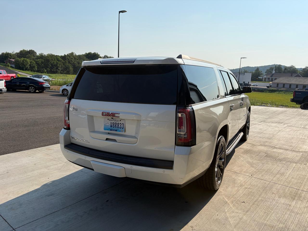 GMC Yukon XL 4WD 4dr SLT 2015
