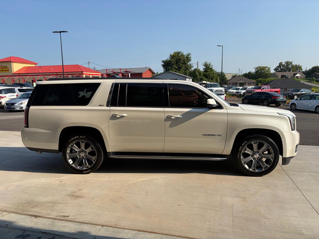 GMC Yukon XL 4WD 4dr SLT 2015