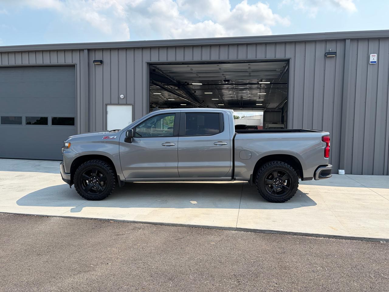 Chevrolet Silverado 1500 4WD Crew Cab 147" RST 2021