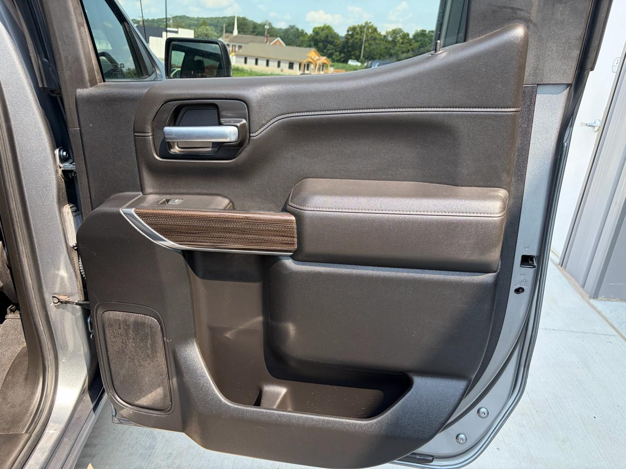 Chevrolet Silverado 1500 4WD Crew Cab 147" RST 2021