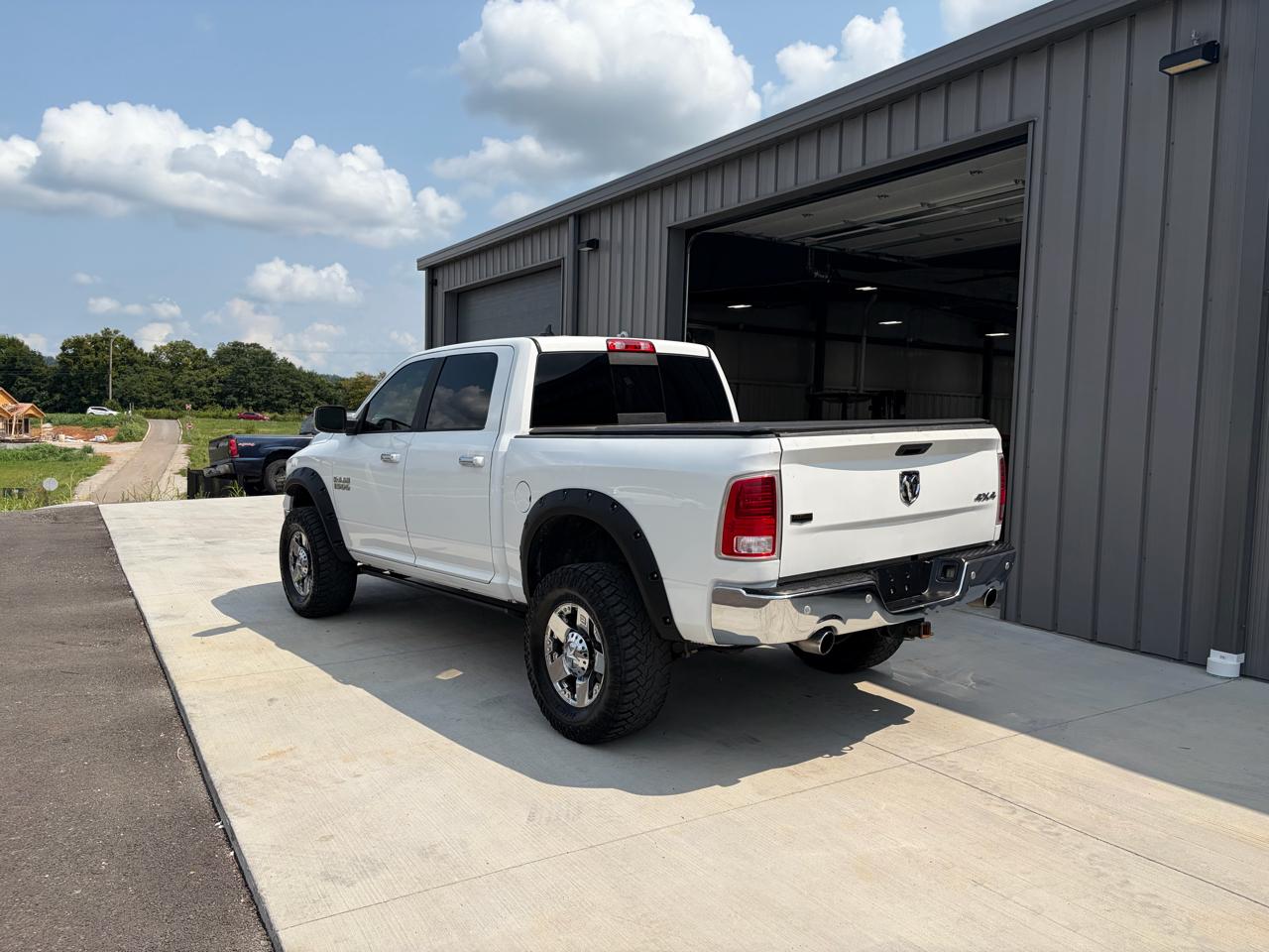 RAM 1500 Laramie 4x4 Crew Cab 5'7" Box 2017