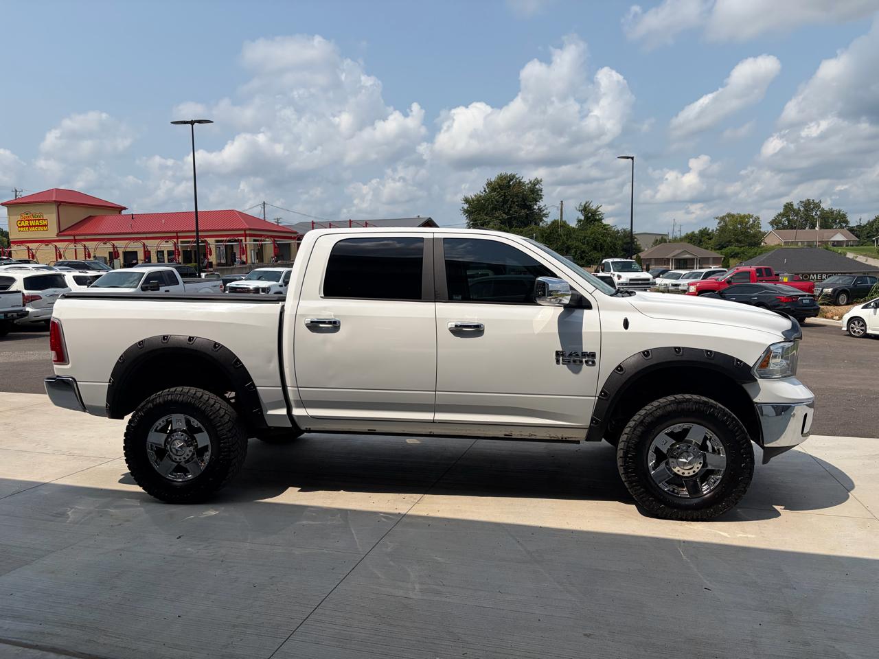 RAM 1500 Laramie 4x4 Crew Cab 5'7" Box 2017