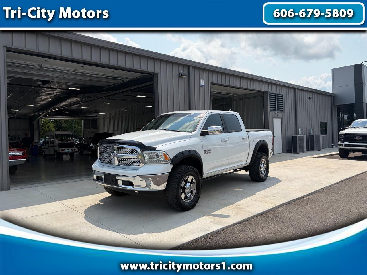 RAM 1500 Laramie 4x4 Crew Cab 5'7" Box 2017
