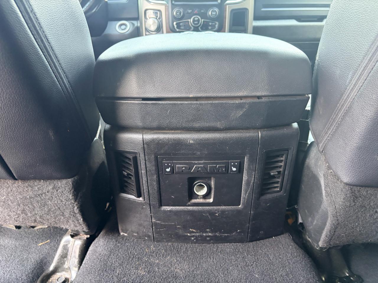RAM 1500 Laramie 4x4 Crew Cab 5'7" Box 2017