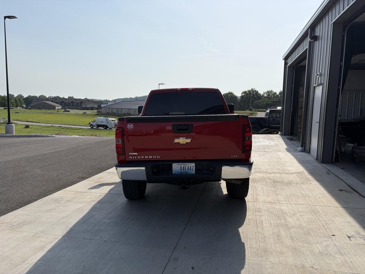 Chevrolet Silverado 1500 4WD Crew Cab 143.5" LTZ 2011