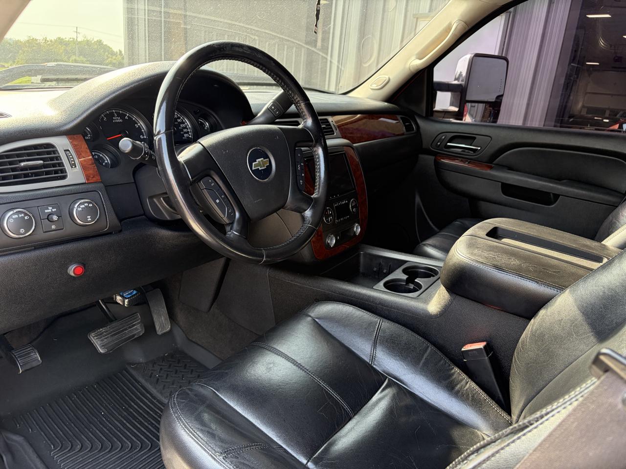 Chevrolet Silverado 1500 4WD Crew Cab 143.5" LTZ 2011