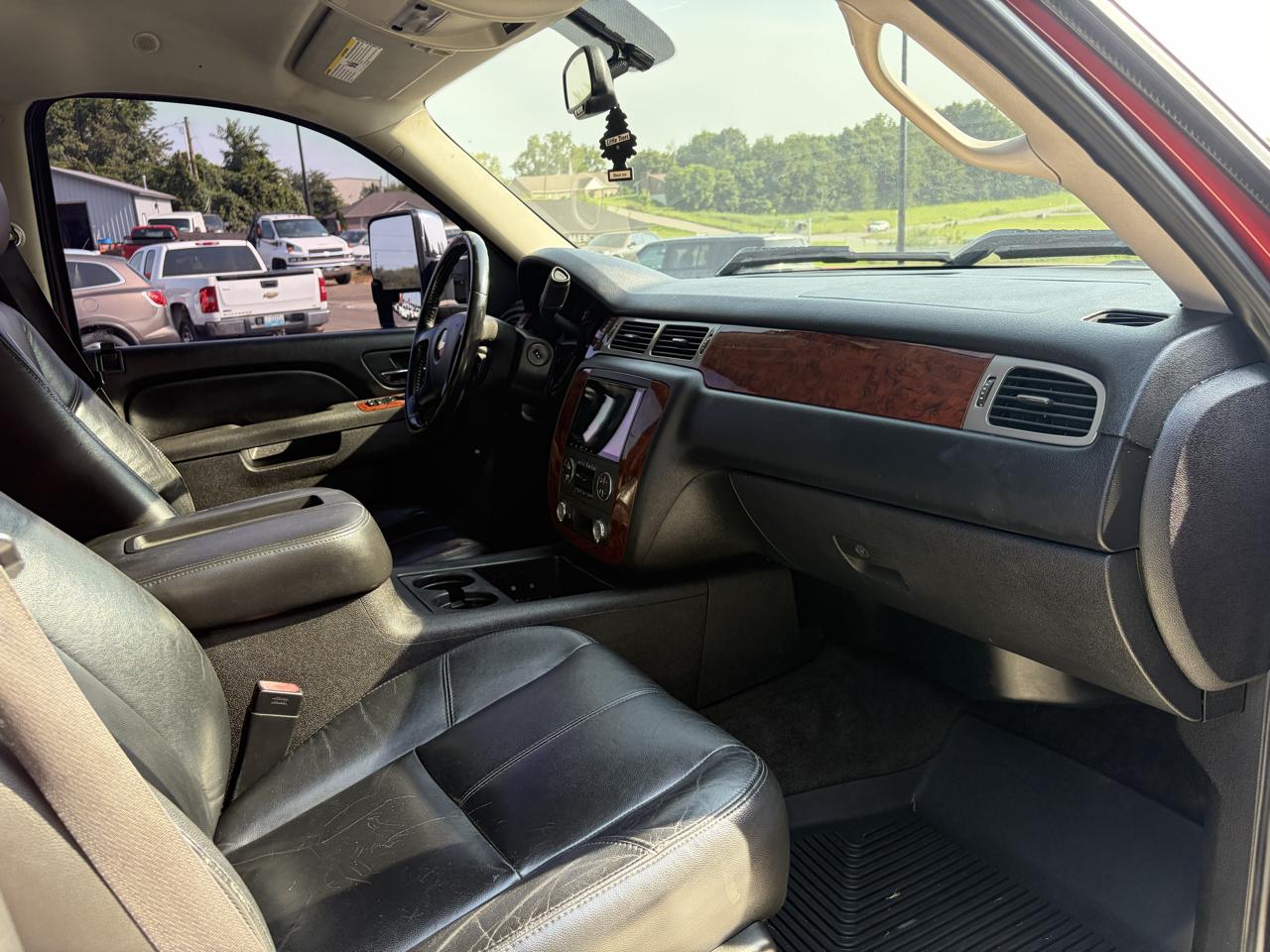 Chevrolet Silverado 1500 4WD Crew Cab 143.5" LTZ 2011