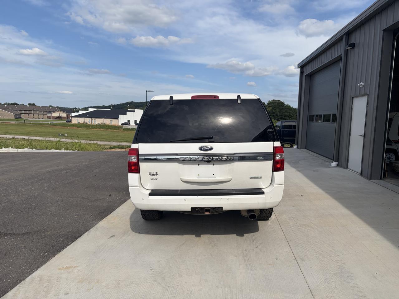 Ford Expedition EL 4WD 4dr XLT 2015