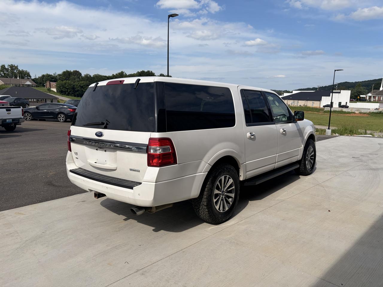 Ford Expedition EL 4WD 4dr XLT 2015