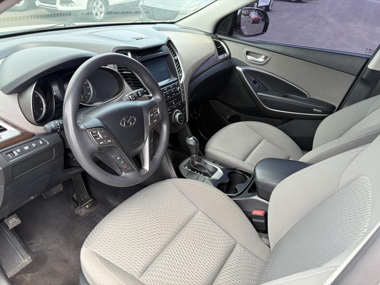 Hyundai Santa Fe SE 3.3L Auto 2017