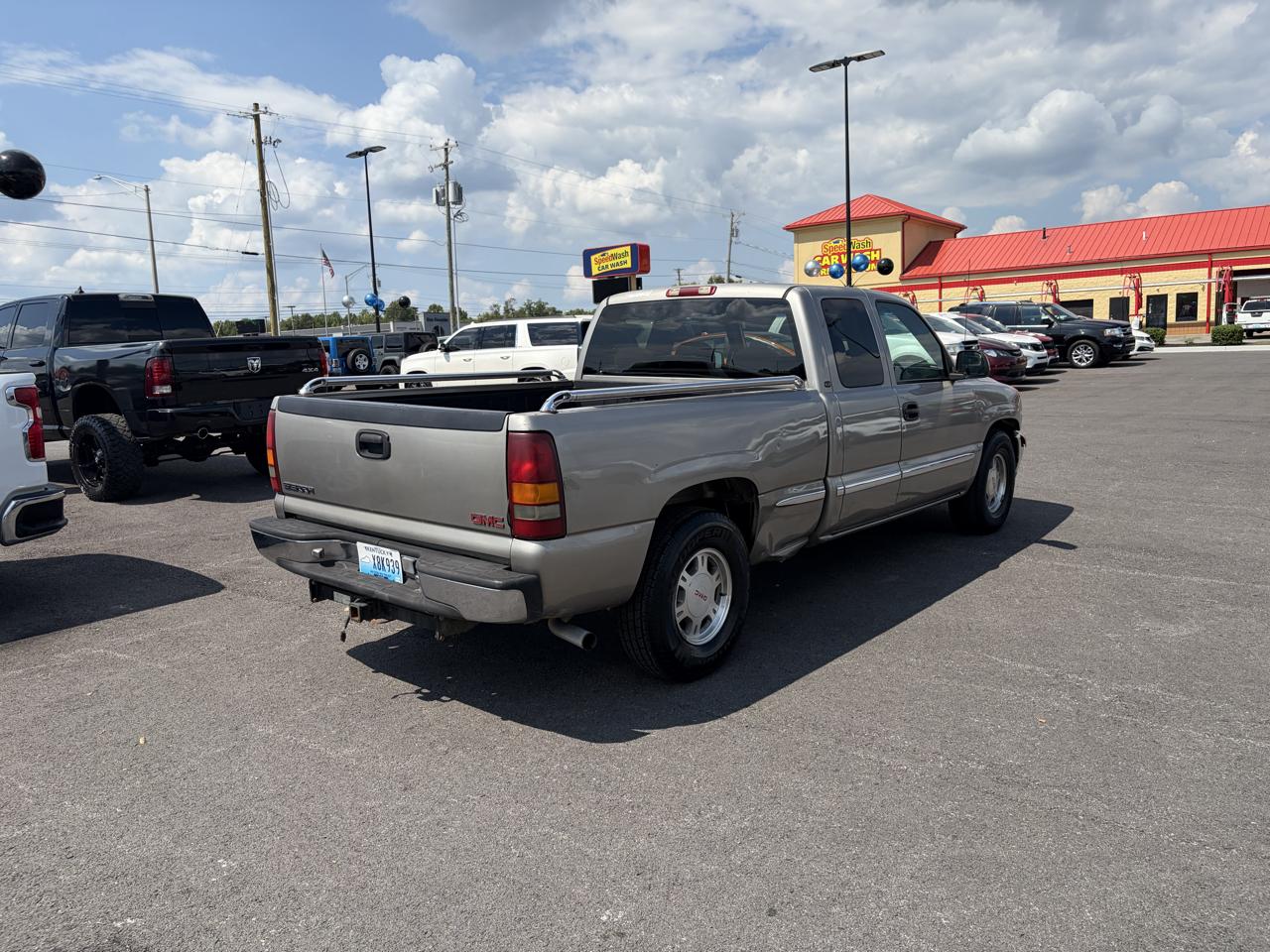 GMC New Sierra 1500 4dr Ext Cab 143.5" WB SLE 2000