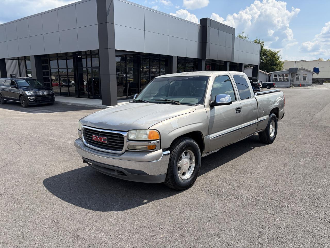 GMC New Sierra 1500 4dr Ext Cab 143.5" WB SLE 2000