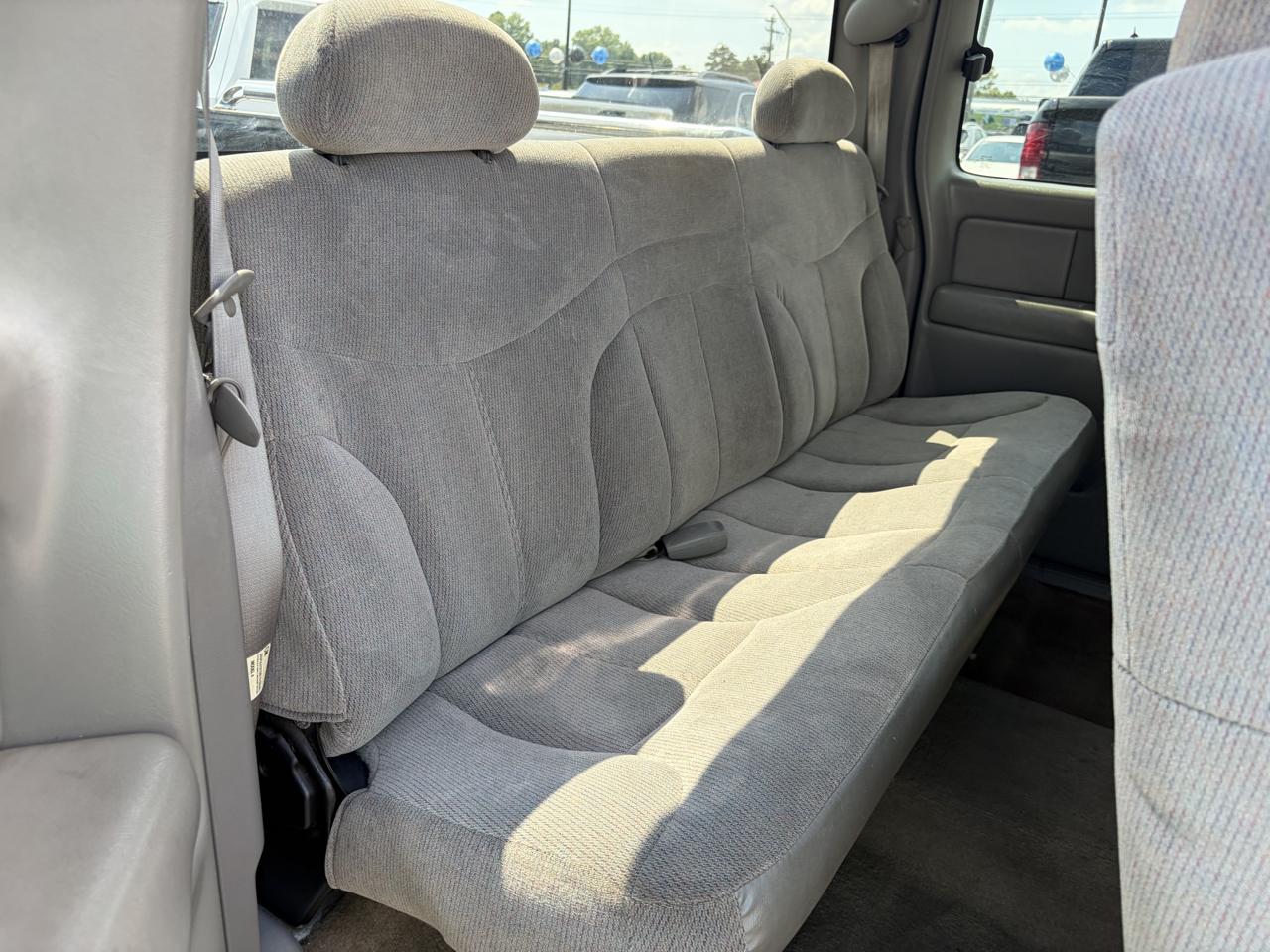 GMC New Sierra 1500 4dr Ext Cab 143.5" WB SLE 2000