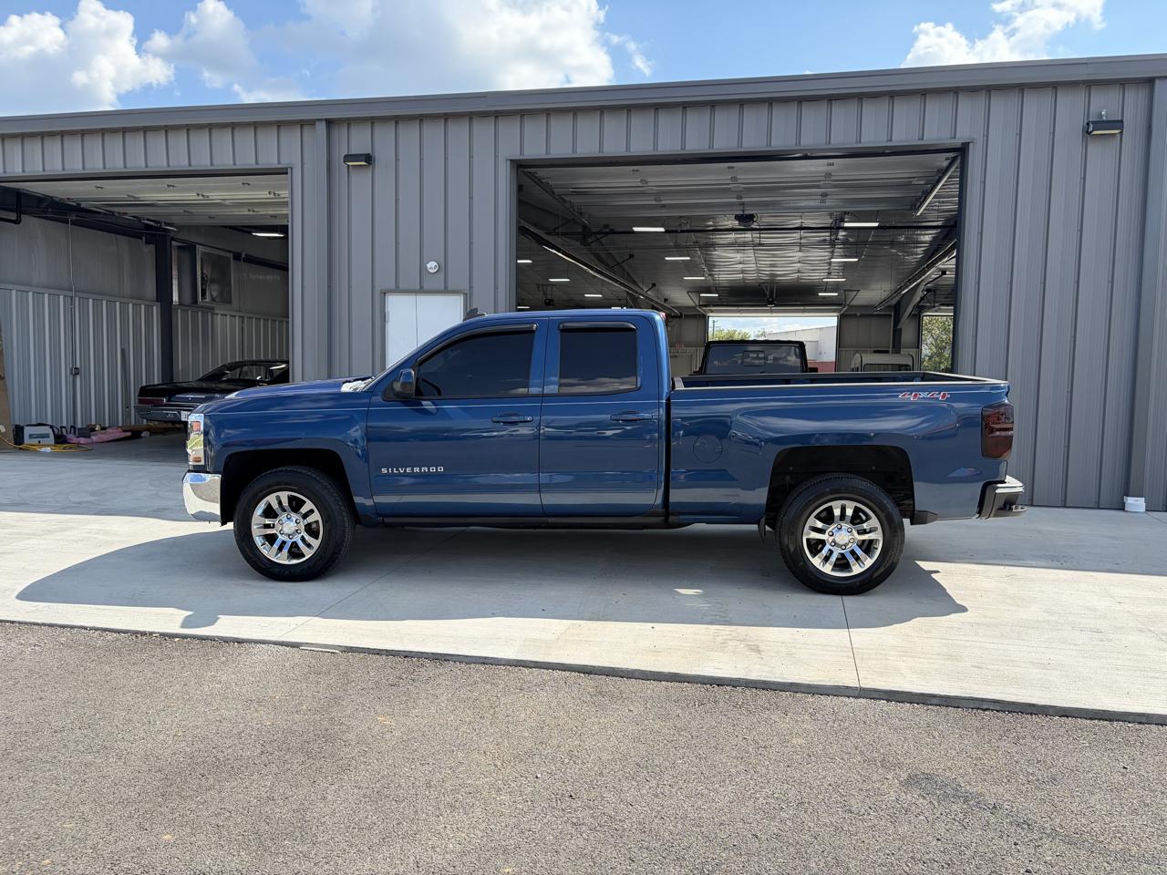Chevrolet Silverado 1500 4WD Double Cab 143.5" LT w/1LT 2016