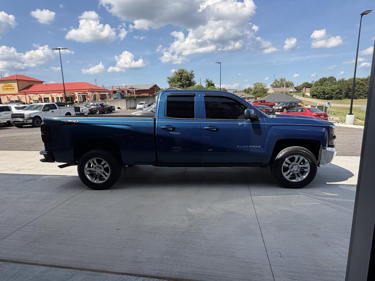 Chevrolet Silverado 1500 4WD Double Cab 143.5" LT w/1LT 2016