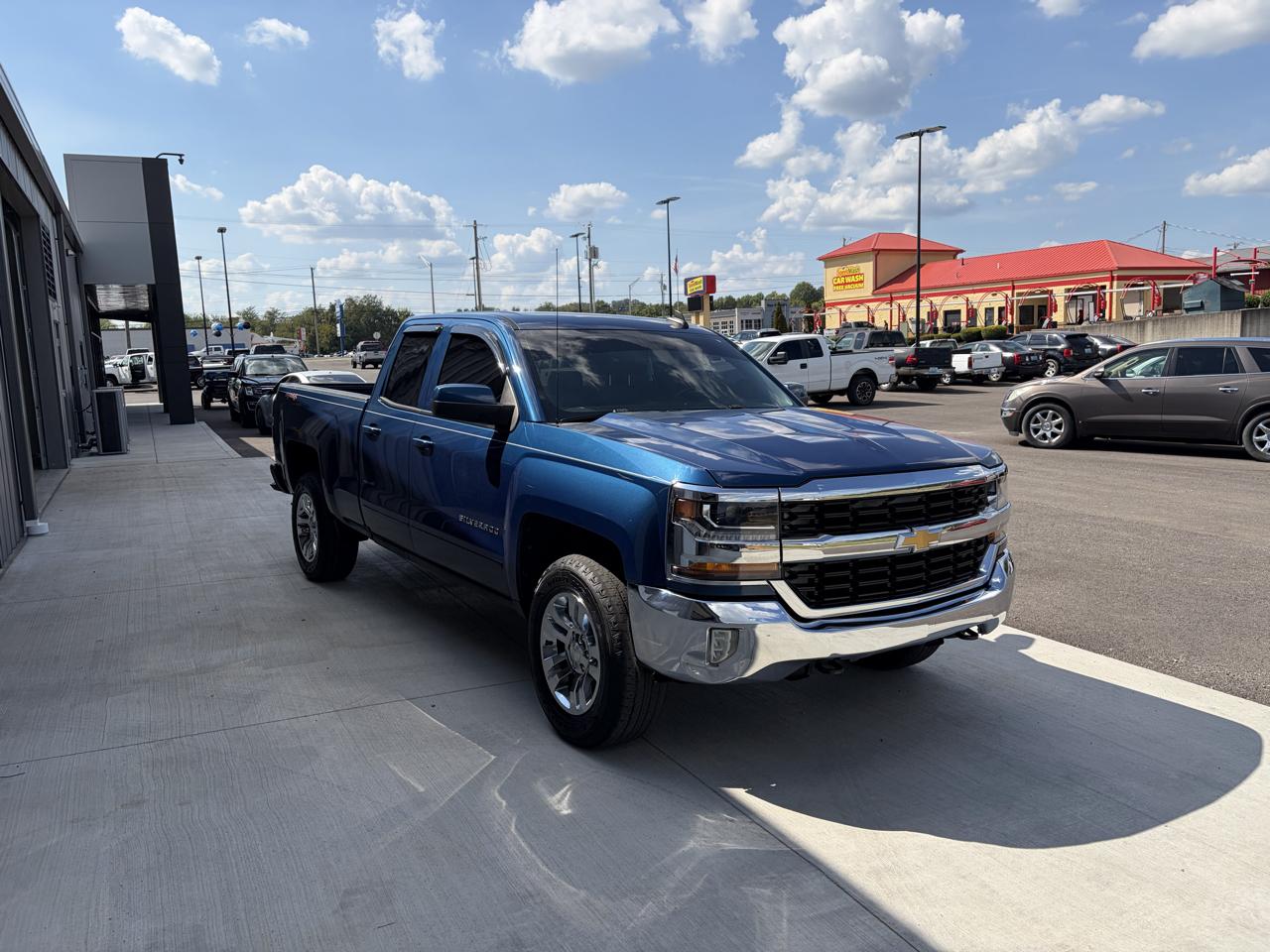Chevrolet Silverado 1500 4WD Double Cab 143.5" LT w/1LT 2016