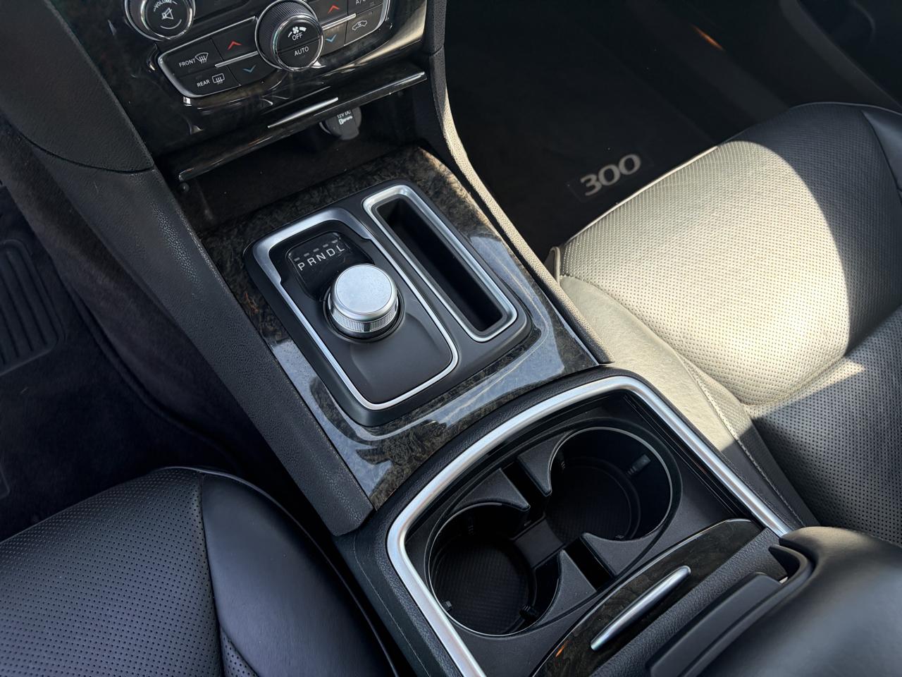 Chrysler 300 4dr Sdn 300C AWD 2016