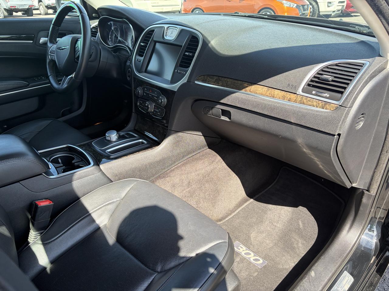 Chrysler 300 4dr Sdn 300C AWD 2016