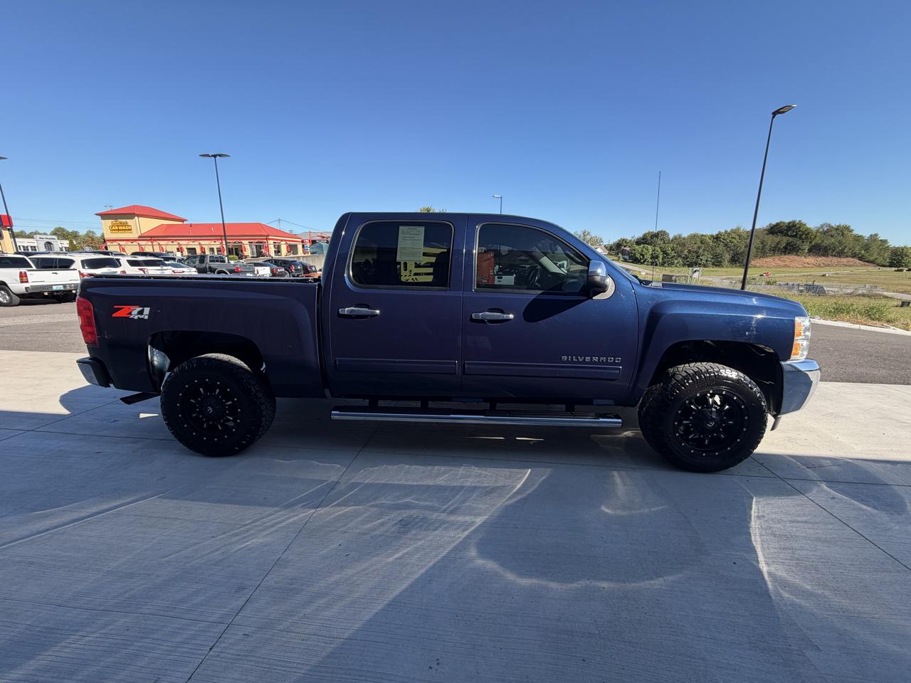 Chevrolet Silverado 1500 4WD Crew Cab 143.5" LT 2012
