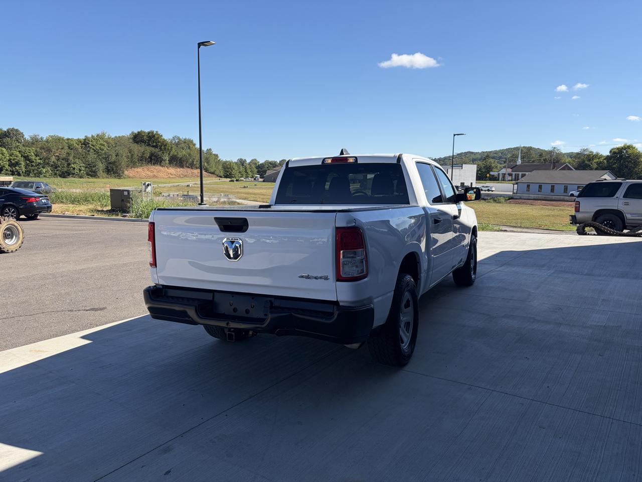 RAM 1500 Tradesman 4x4 Crew Cab 5'7" Box 2021
