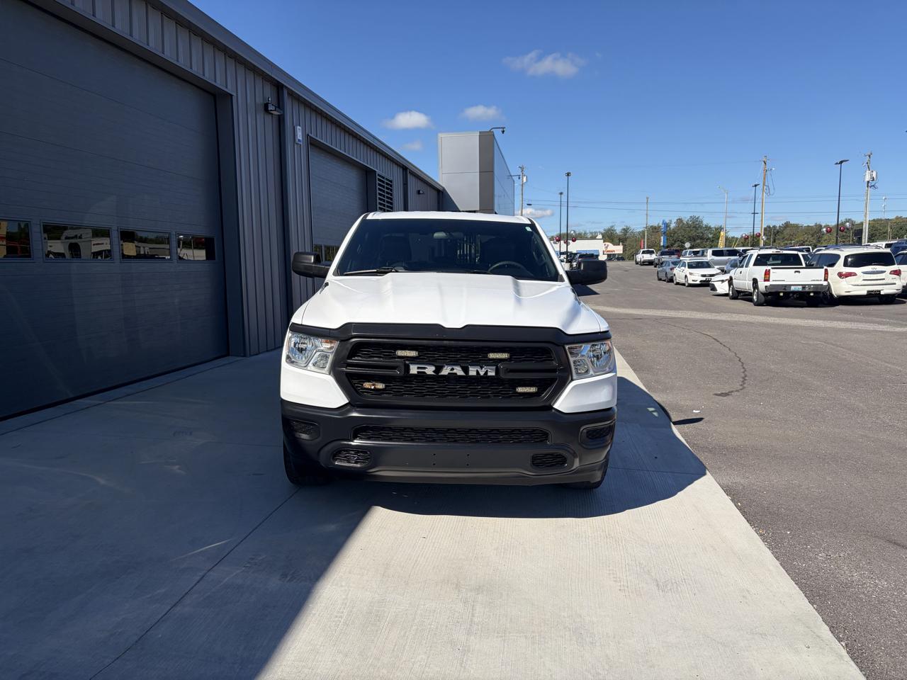 RAM 1500 Tradesman 4x4 Crew Cab 5'7" Box 2021