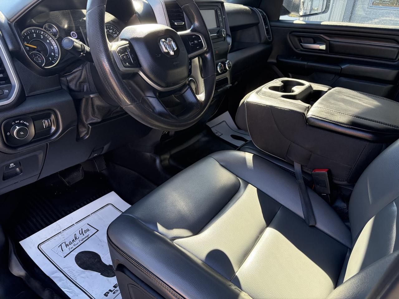RAM 1500 Tradesman 4x4 Crew Cab 5'7" Box 2021