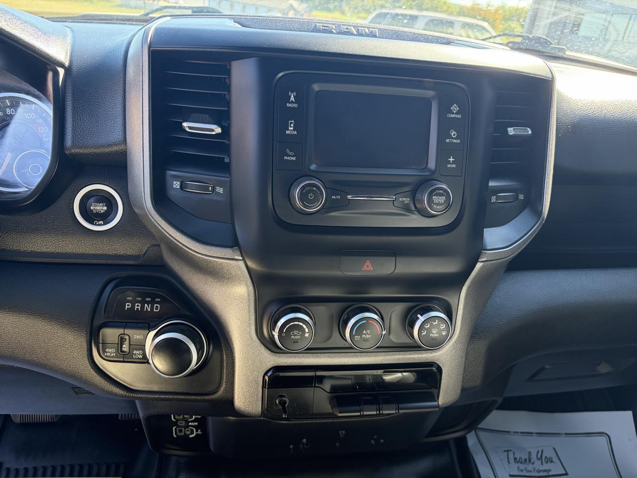 RAM 1500 Tradesman 4x4 Crew Cab 5'7" Box 2021