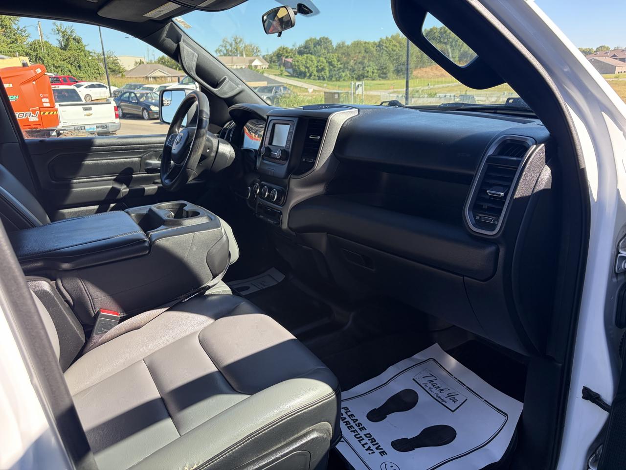 RAM 1500 Tradesman 4x4 Crew Cab 5'7" Box 2021