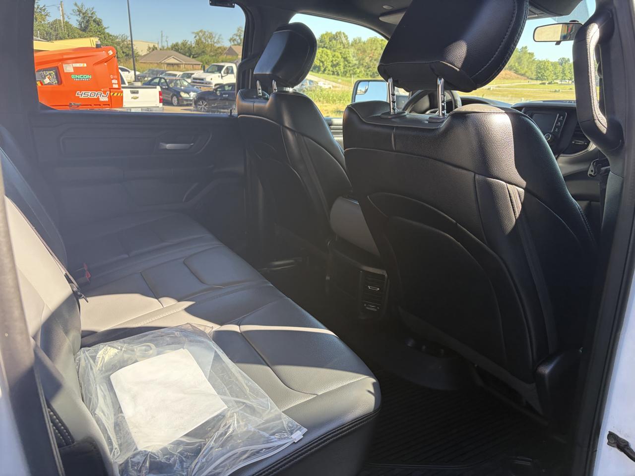 RAM 1500 Tradesman 4x4 Crew Cab 5'7" Box 2021