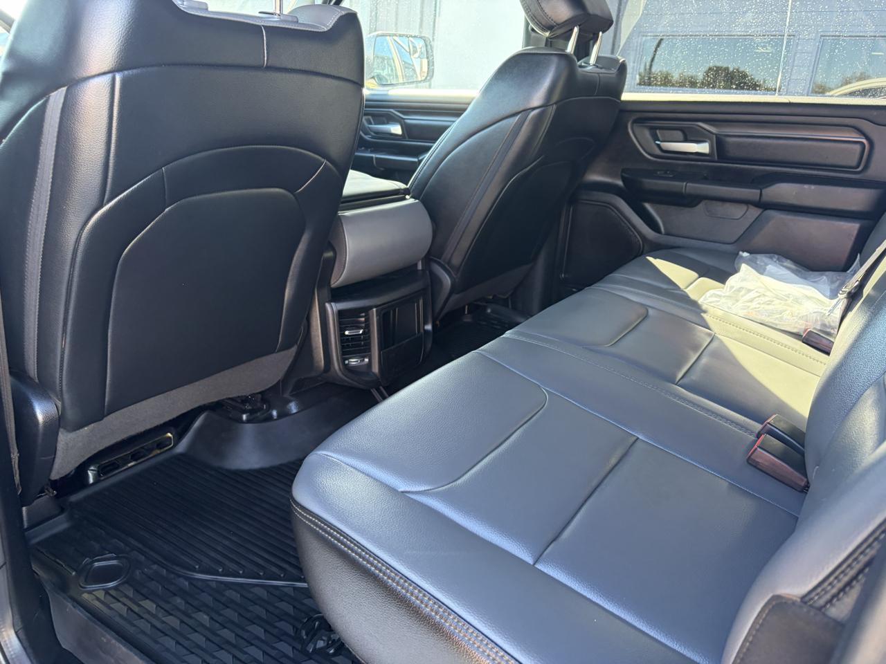 RAM 1500 Tradesman 4x4 Crew Cab 5'7" Box 2021