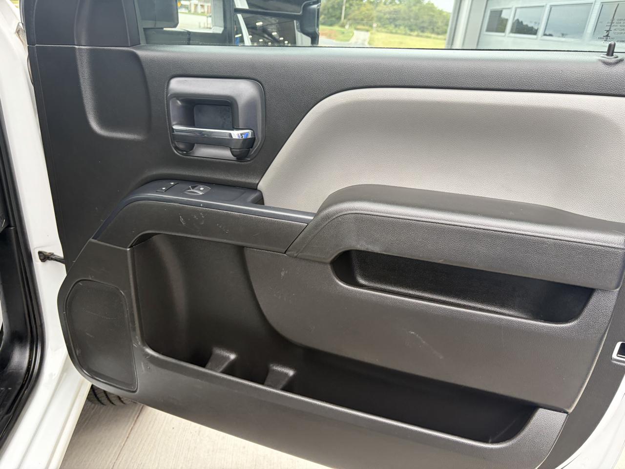 Chevrolet Silverado 2500HD 4WD Reg Cab 133.6" Work Truck 2018